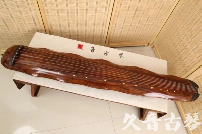 黔南布依族苗族自治州●久音古琴  ●今日推荐20240831  【断纹蕉叶】